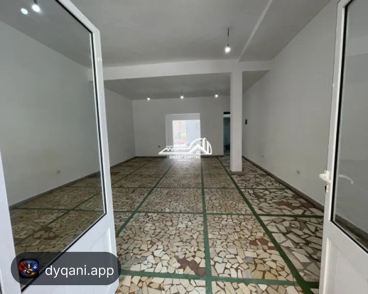 Dyqan 115 m² në Shitje – 3 Ambiente + 2 – 500€ – Vlorë — Vlorë