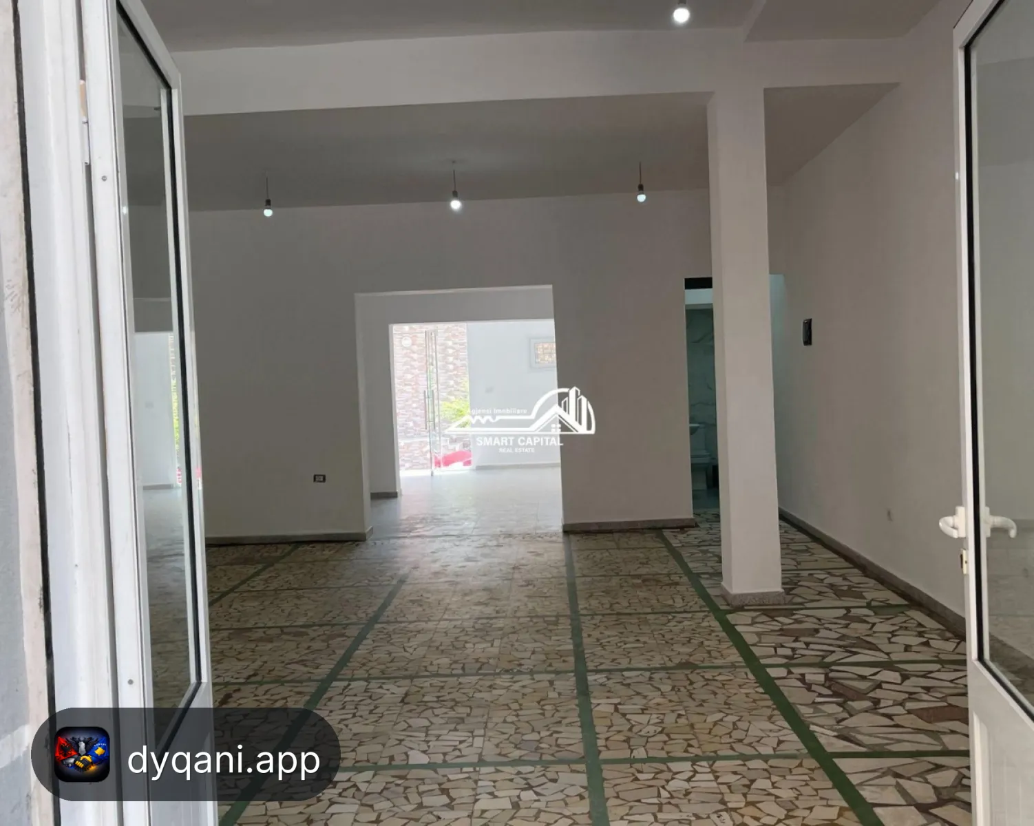 Dyqan 115 m² në Shitje – 3 Ambiente + 2 – 500€ – Vlorë — Vlorë - Foto 2