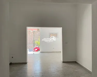 Dyqan 115 m² në Shitje – 3 Ambiente + 2 – 500€ – Vlorë — Vlorë - Foto 7