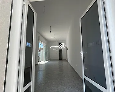 Dyqan 115 m² në Shitje – 3 Ambiente + 2 – 500€ – Vlorë — Vlorë - Foto 9