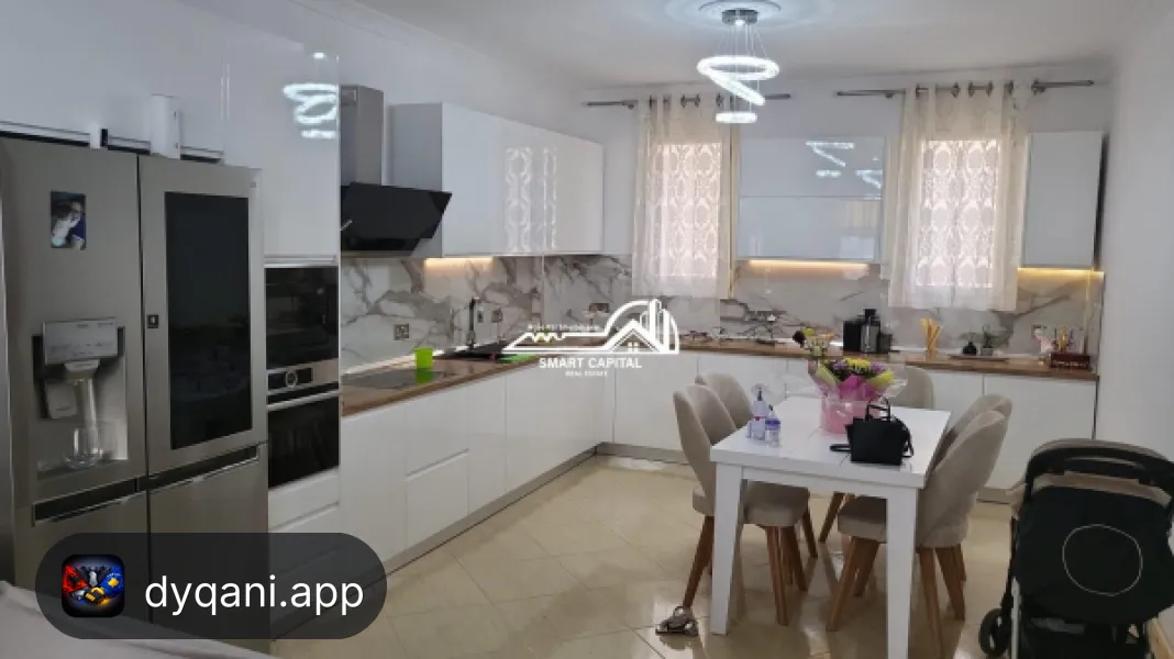 Apartament 2+1+2 në Shitje – Lungomare – 206,000€ – I mirë — Vlorë