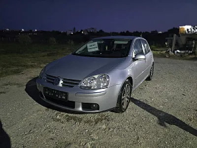 Volkswagen Golf 5 1.9 TDI – 450,000 Lek – Durrës — Durrës - Foto 3