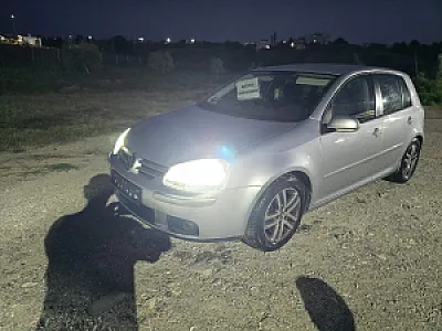 Volkswagen Golf 5 1.9 TDI – 450,000 Lek – Durrës — Durrës - Foto 9