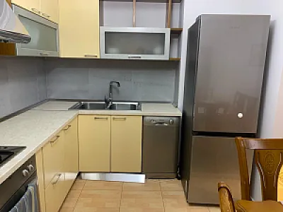 Apartament 2+1+2 me qira prane 21 – 750€ – Tirane – I mirë — Tirane - Foto 4