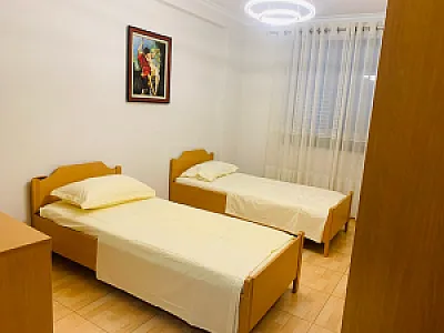 Apartament 2+1+2 me qira prane 21 – 750€ – Tirane – I mirë — Tirane - Foto 8