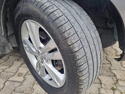 Hyundai ix35 (tucson) 1.6 benzinë – 5,500 Lek – Durrës — Durrës - Foto 8