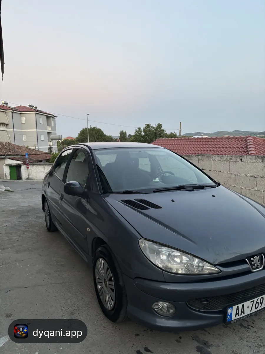 Peugeot 206 1.4 nafte – 2,500 Lek – Peqin – I mirë — Peqin - Foto 1
