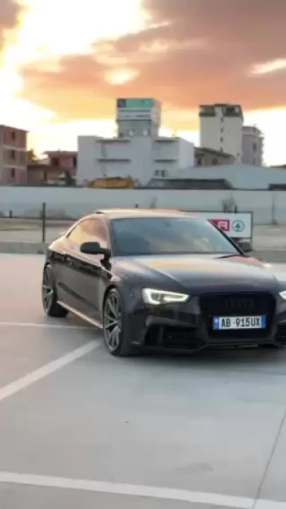 Audi RS5 4.2 FSI V8 coupe 2014 carbon edition — video