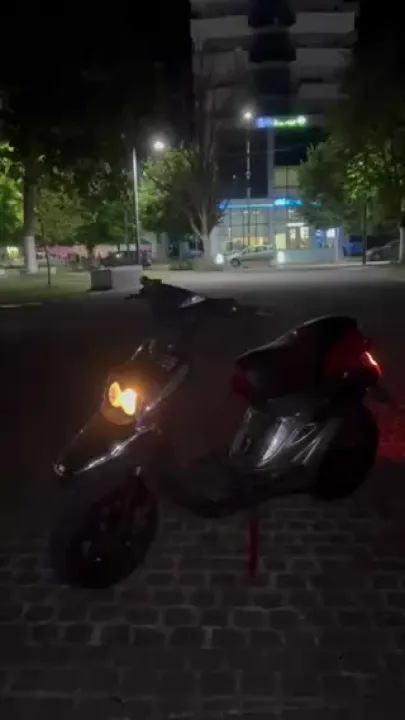 Yamaha mbk booster 50cc 2t ne gjendje te mire motorrike — video