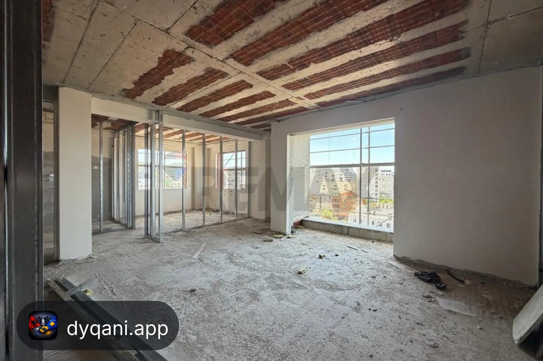 Shitet Apartament 2+1, 101.2m² – 233,000€ – Tiranë – I mirë — Tiranë - Foto 2