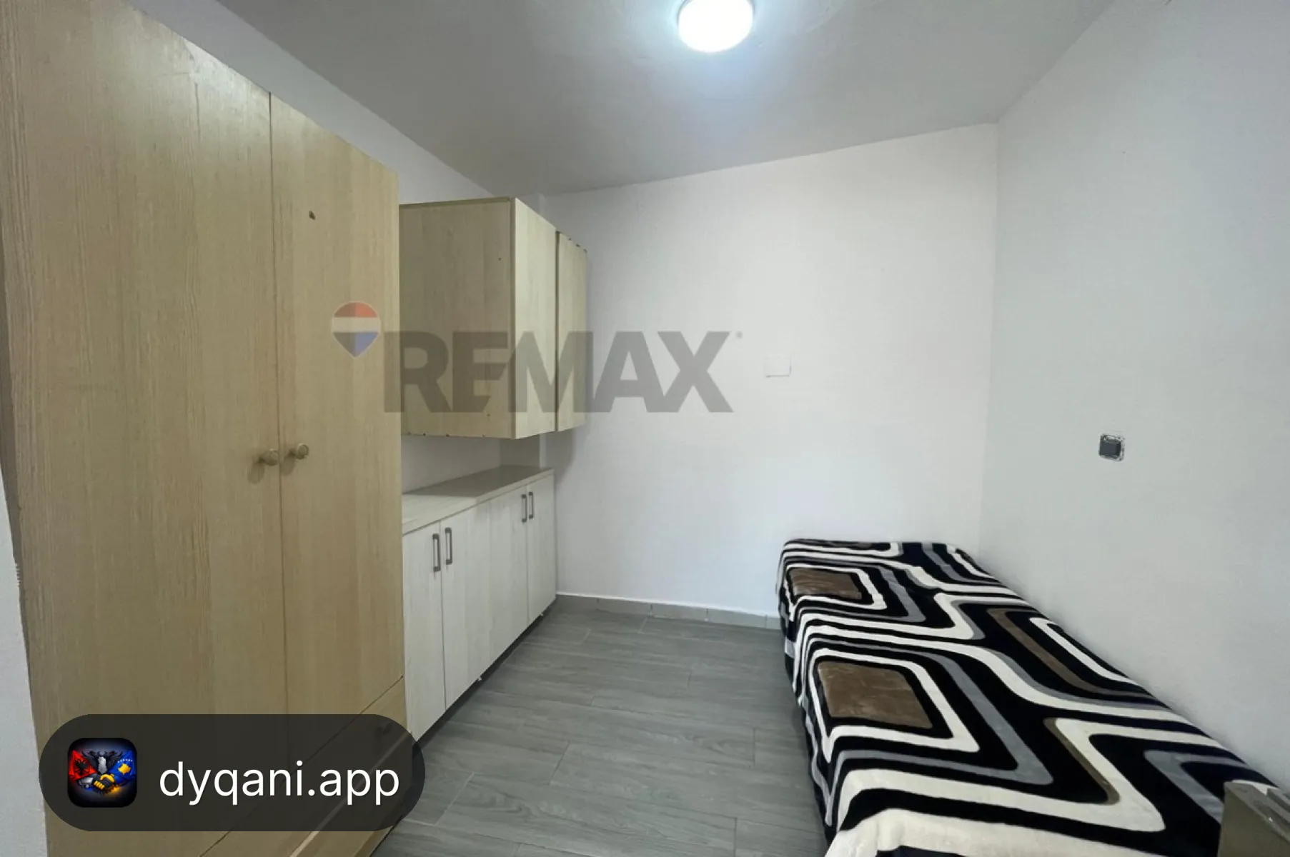Me Qira Apartament 1+1 – Rruga – 25,000 Lek – Tiranë — Tiranë - Foto 1