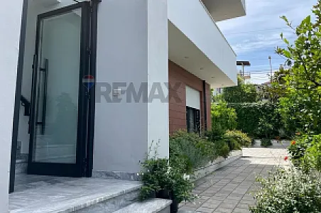 Me Qira Apartament 3+1, 80m² – 80,000 Lek – Tiranë – I mirë — Tiranë - Foto 1
