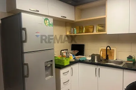 Me Qira Garsonierë, 52m² – 35,000 Lek – Tiranë – I mirë — Tiranë - Foto 1