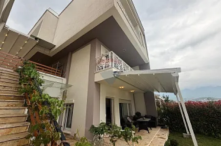 Me Qira Vilë 5+1, 221m² – Liqeni – 3,000€ – Tiranë – I mirë — Tiranë - Foto 2