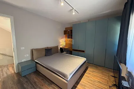 Me Qira Vilë 5+1, 221m² – Liqeni – 3,000€ – Tiranë – I mirë — Tiranë - Foto 3