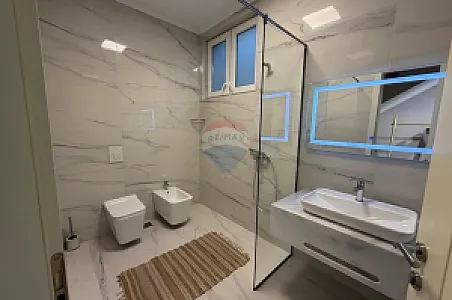 Me Qira Vilë 5+1, 221m² – Liqeni – 3,000€ – Tiranë – I mirë — Tiranë - Foto 10