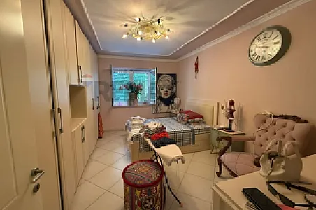 Me Qira Apartament 2+1 – Rruga – 70,000 Lek – Tiranë — Tiranë - Foto 1