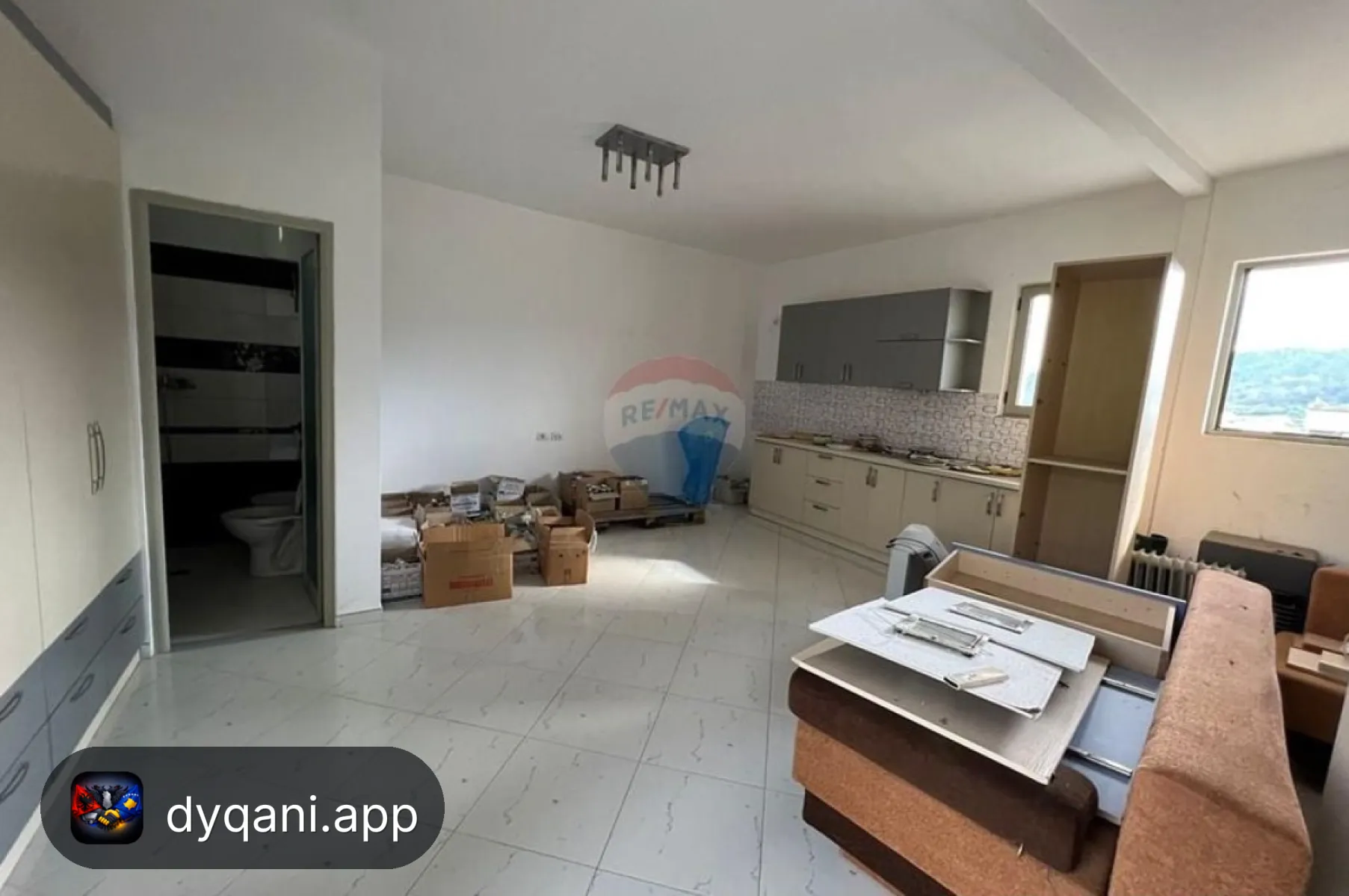 Me Qira Apartament 1+1, 22m² – 35,000 Lek – Tiranë – I mirë — Tiranë - Foto 3