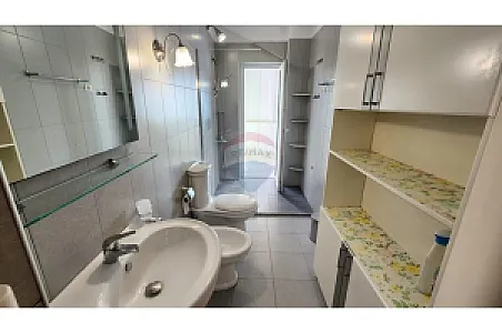 Shitet Papafingo, 360m², Kati 7 – Liqeni i Tiranës – I mirë — Tiranë - Foto 1