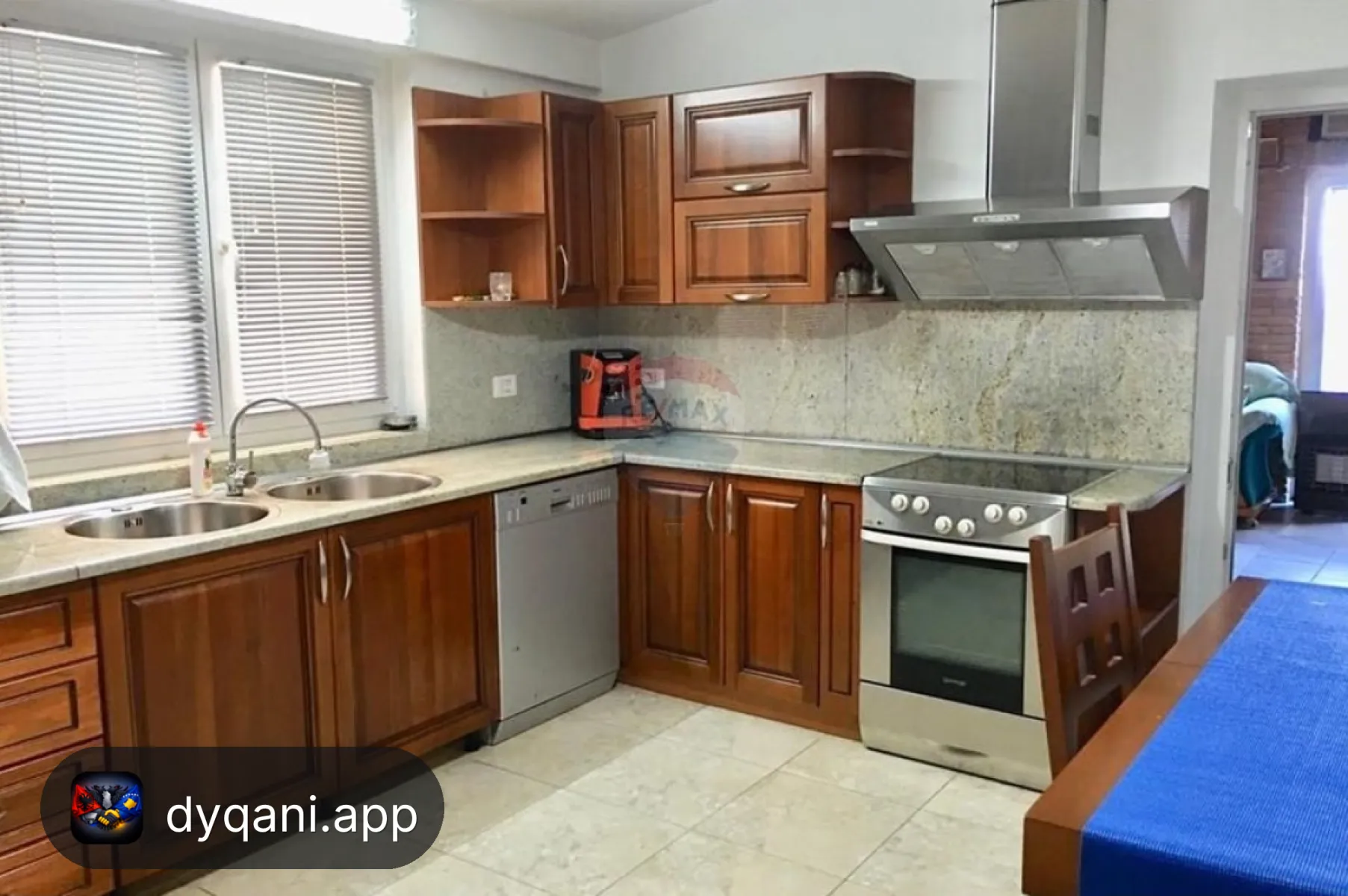 Shitet Papafingo, 360m², Kati 7 – Liqeni i Tiranës – I mirë — Tiranë - Foto 4