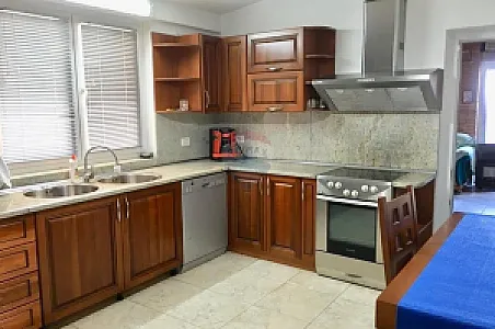 Shitet Papafingo, 360m², Kati 7 – Liqeni i Tiranës – I mirë — Tiranë - Foto 4