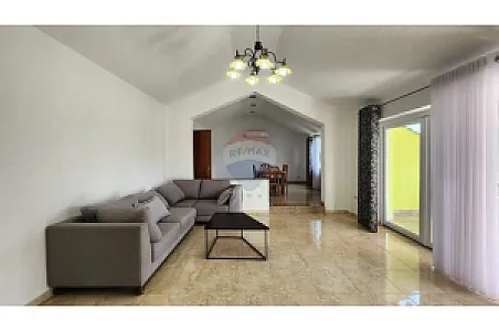 Shitet Papafingo, 360m², Kati 7 – Liqeni i Tiranës – I mirë — Tiranë - Foto 6