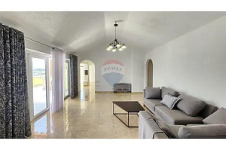 Shitet Papafingo, 360m², Kati 7 – Liqeni i Tiranës – I mirë — Tiranë - Foto 8