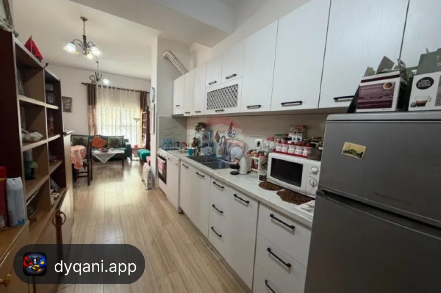 Shitet Apartament 2+1, 83.5m² – 140,000€ – Tiranë – I mirë — Tiranë