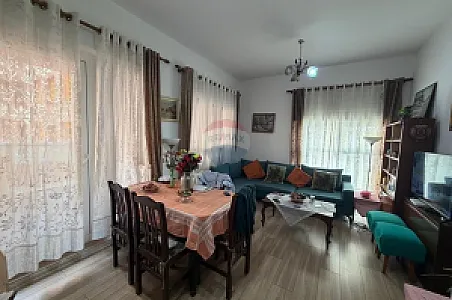 Shitet Apartament 2+1, 83.5m² – 140,000€ – Tiranë – I mirë — Tiranë - Foto 2