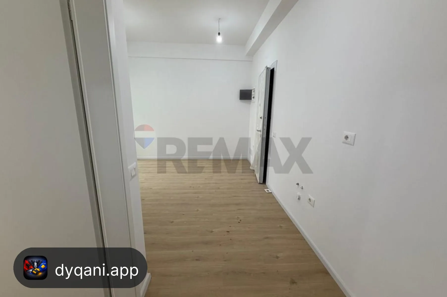 Me Qira Zyrë, 45.5m² – Kompleksi – 30,000 Lek – Tiranë — Tiranë - Foto 2