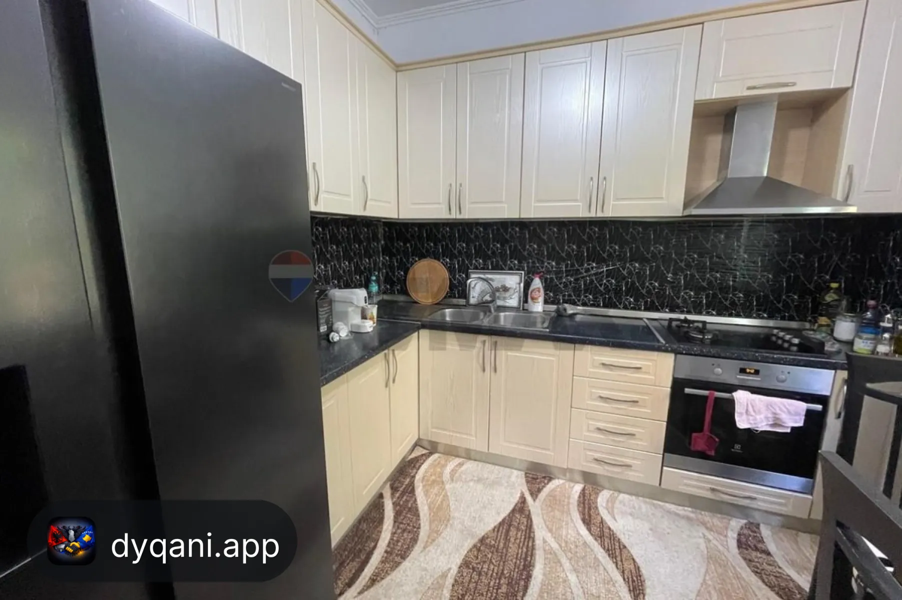 Me Qira Shtëpi – Rruga Ali Demi – 100,000 Lek – Tiranë — Tiranë - Foto 4