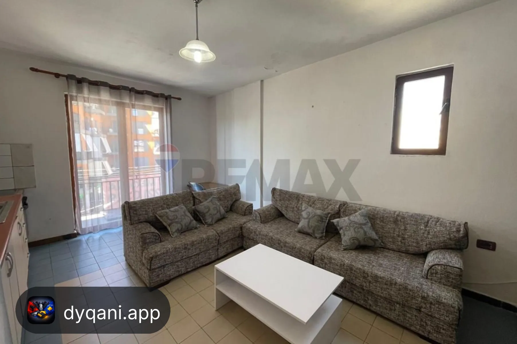 Me Qira Apartament 1+1, 60m² – 40,000 Lek – Tiranë – I mirë — Tiranë - Foto 1