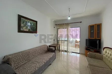 Me Qira Apartament 1+1, 70m² – 30,000 Lek – Tiranë – I mirë — Tiranë - Foto 3