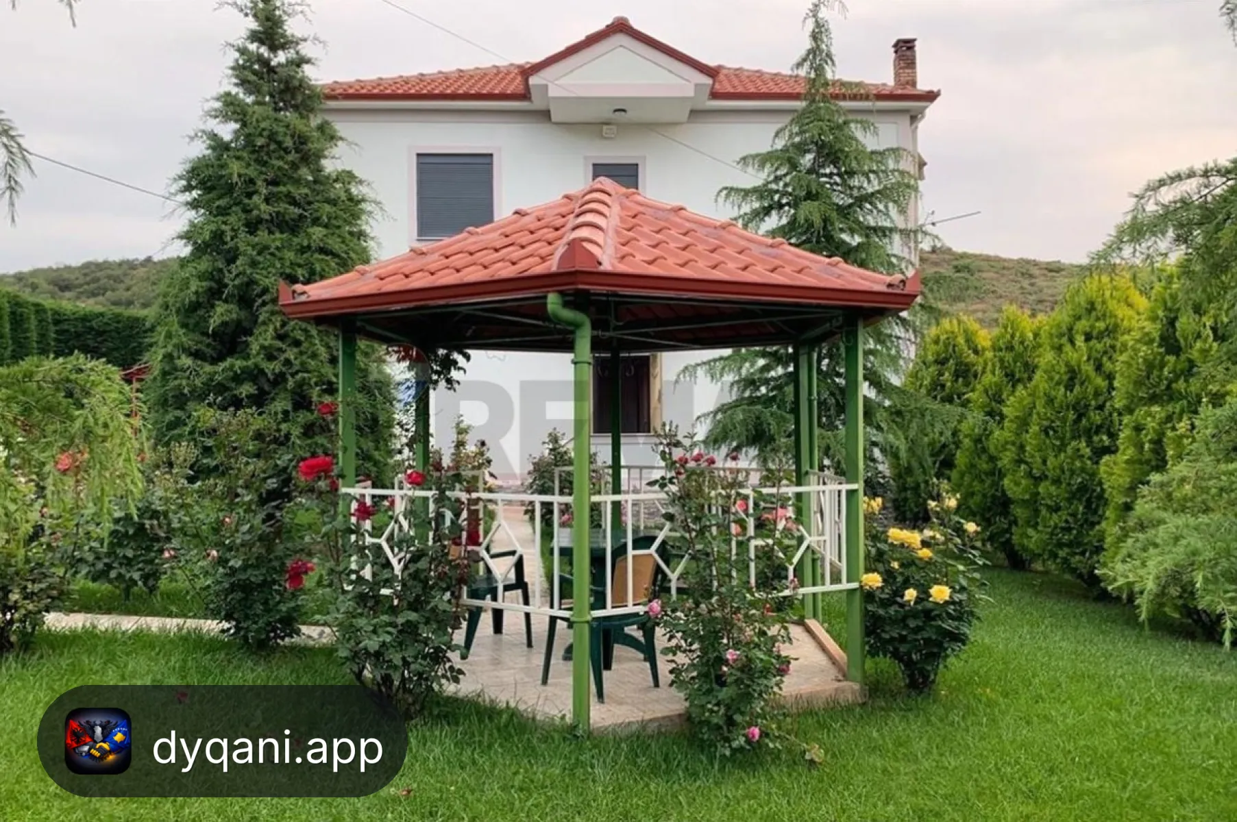 Shitet Vilë 4+1, 1100m² – 300,000€ – Pogradec – I mirë — Pogradec - Foto 3