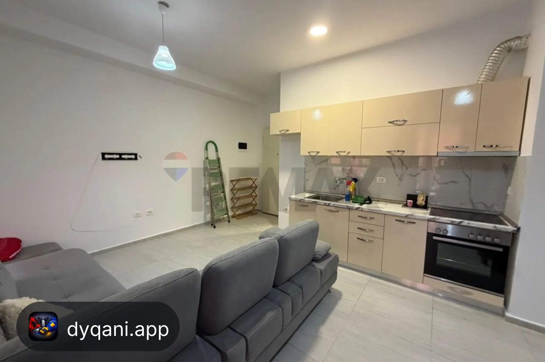 Me Qira Apartament 1+1, 67m² – 40,000 Lek – Tiranë – I mirë — Tiranë - Foto 3