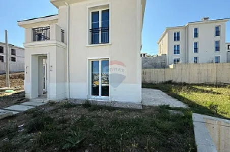 Shitet Vilë 3+1, 486.9m² – Farkë – 740,000€ – Tiranë — Tiranë - Foto 4