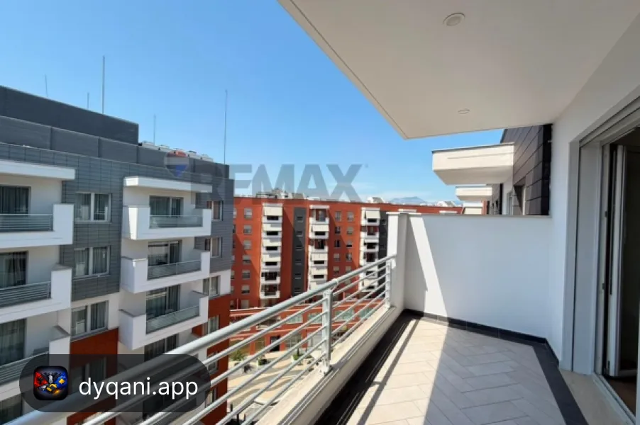 Me Qira Zyrë, 180m², Kati 8 – 250,000 Lek – Tiranë – I mirë — Tiranë