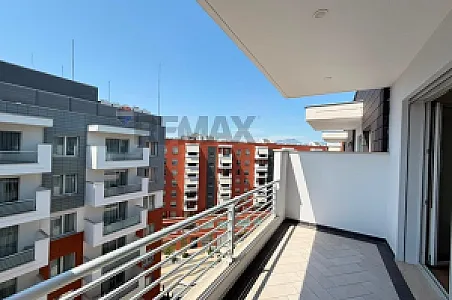 Me Qira Zyrë, 180m², Kati 8 – 250,000 Lek – Tiranë – I mirë — Tiranë - Foto 1