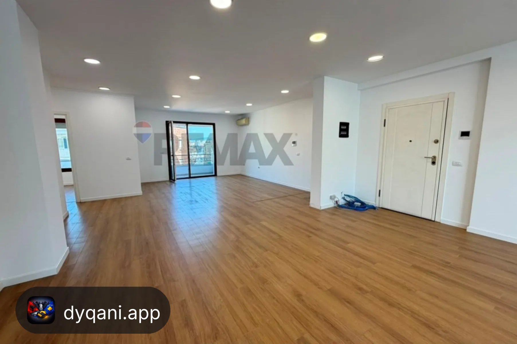 Me Qira Zyrë, 180m², Kati 8 – 250,000 Lek – Tiranë – I mirë — Tiranë - Foto 3