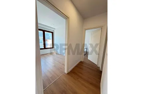 Me Qira Zyrë, 180m², Kati 8 – 250,000 Lek – Tiranë – I mirë — Tiranë - Foto 6