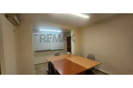 Me Qira Zyrë, 60m², Kati 2 – Bulevardi – 600€ – Tiranë — Tiranë - Foto 3