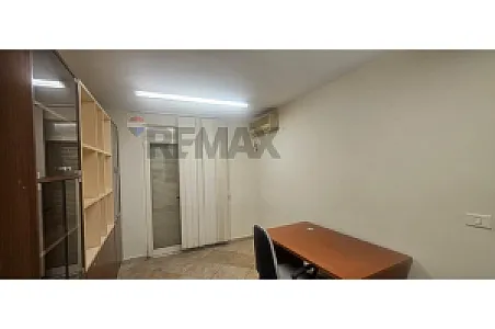 Me Qira Zyrë, 60m², Kati 2 – Bulevardi – 600€ – Tiranë — Tiranë - Foto 5