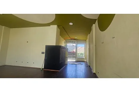 Me Qira Dyqan, 75m² – Rruga Budi – 800€ – Tiranë – I mirë — Tiranë - Foto 5