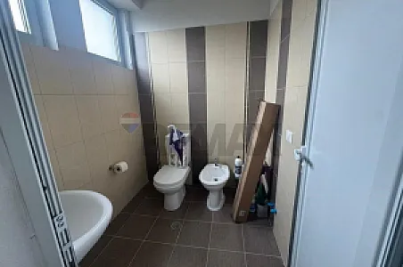 Me Qira Magazinë, 450m² – Prush – 2,500€ – Tiranë – I mirë — Tiranë - Foto 5