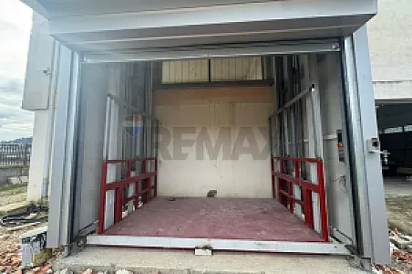 Me Qira Magazinë, 450m² – Prush – 2,500€ – Tiranë – I mirë — Tiranë - Foto 6