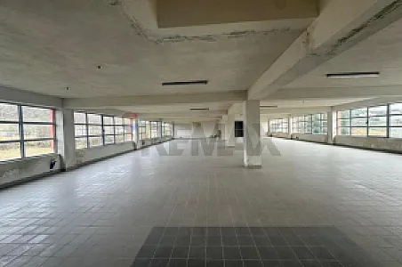 Me Qira Magazinë, 450m² – Prush – 2,500€ – Tiranë – I mirë — Tiranë - Foto 7