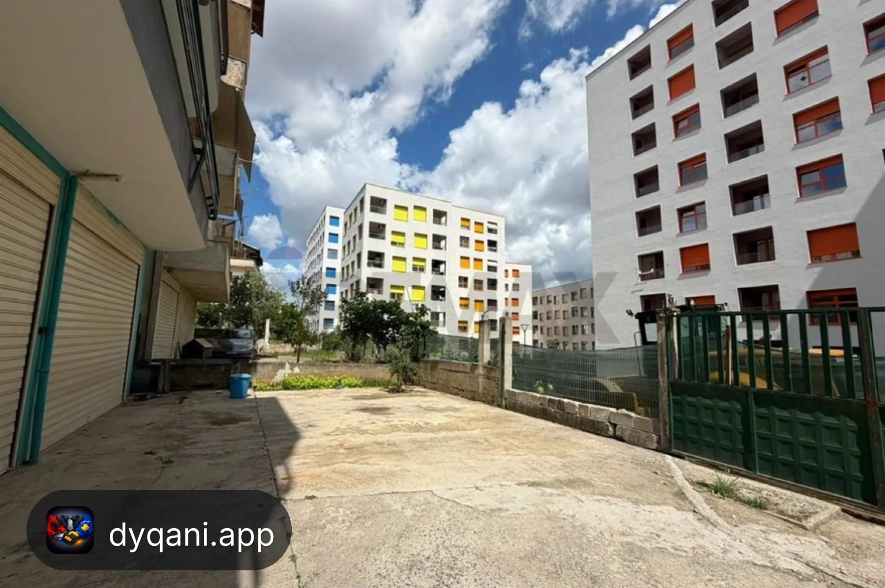 Me Qira Magazinë, 128m² – 40,000 Lek – Tiranë – I mirë — Tiranë - Foto 4