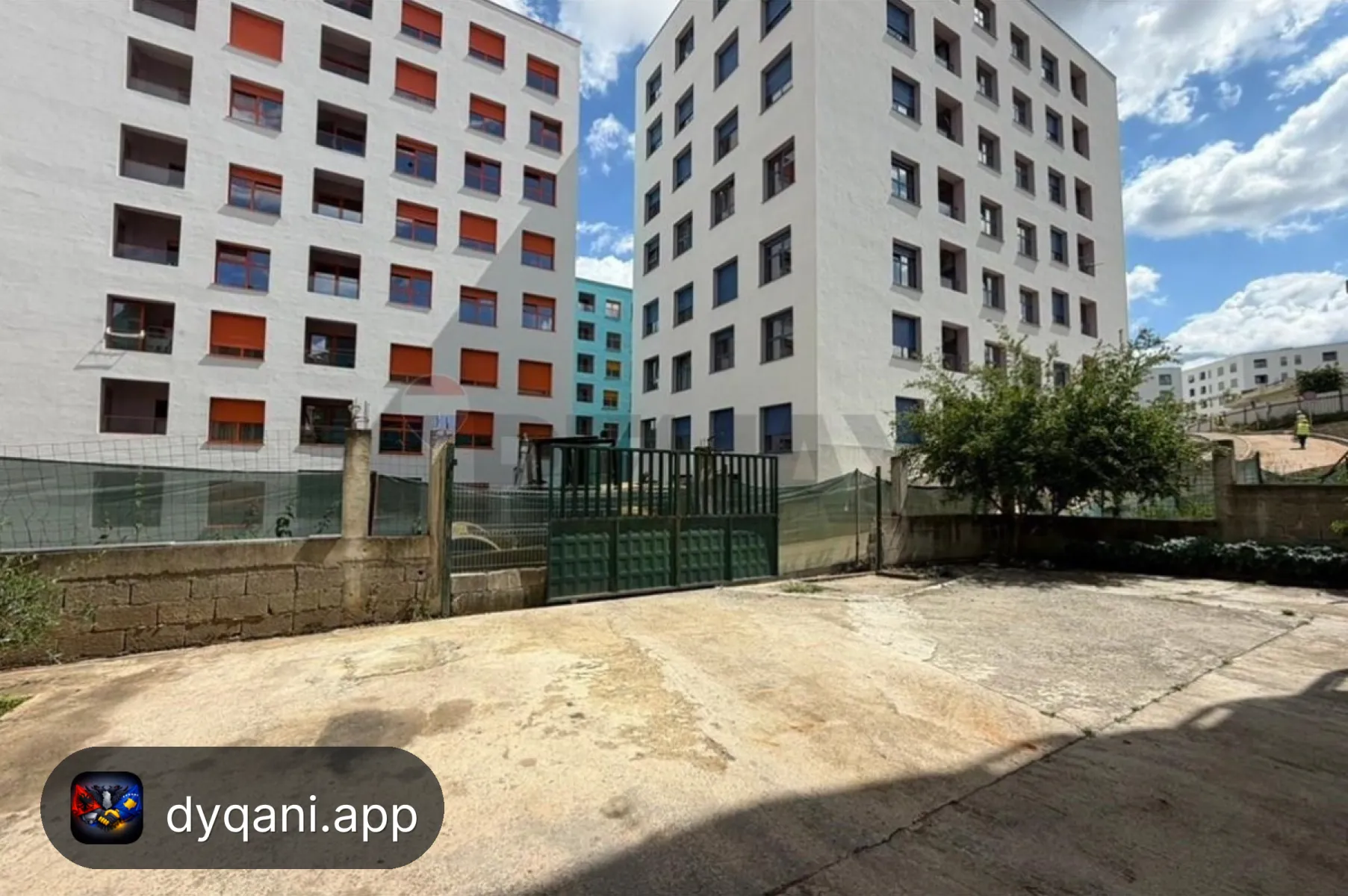 Me Qira Magazinë, 128m² – 40,000 Lek – Tiranë – I mirë — Tiranë - Foto 5