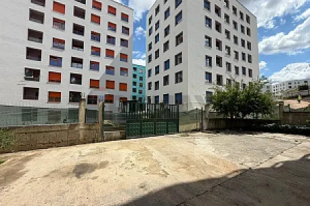 Me Qira Magazinë, 128m² – 40,000 Lek – Tiranë – I mirë — Tiranë - Foto 5