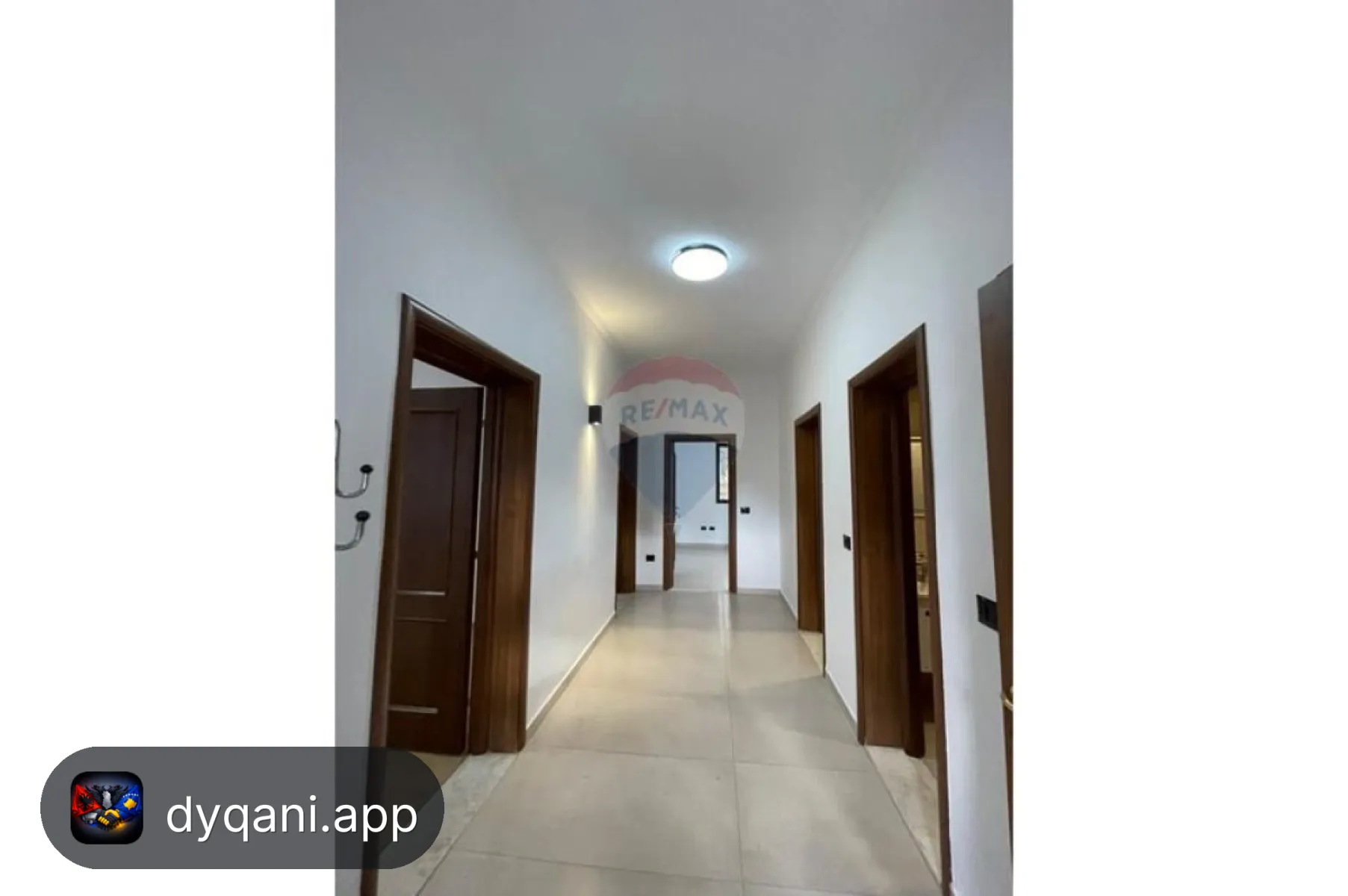 Me Qira Zyrë, 98m², Kati 2 – Blloku – 1,000€ – Tiranë — Tiranë - Foto 1